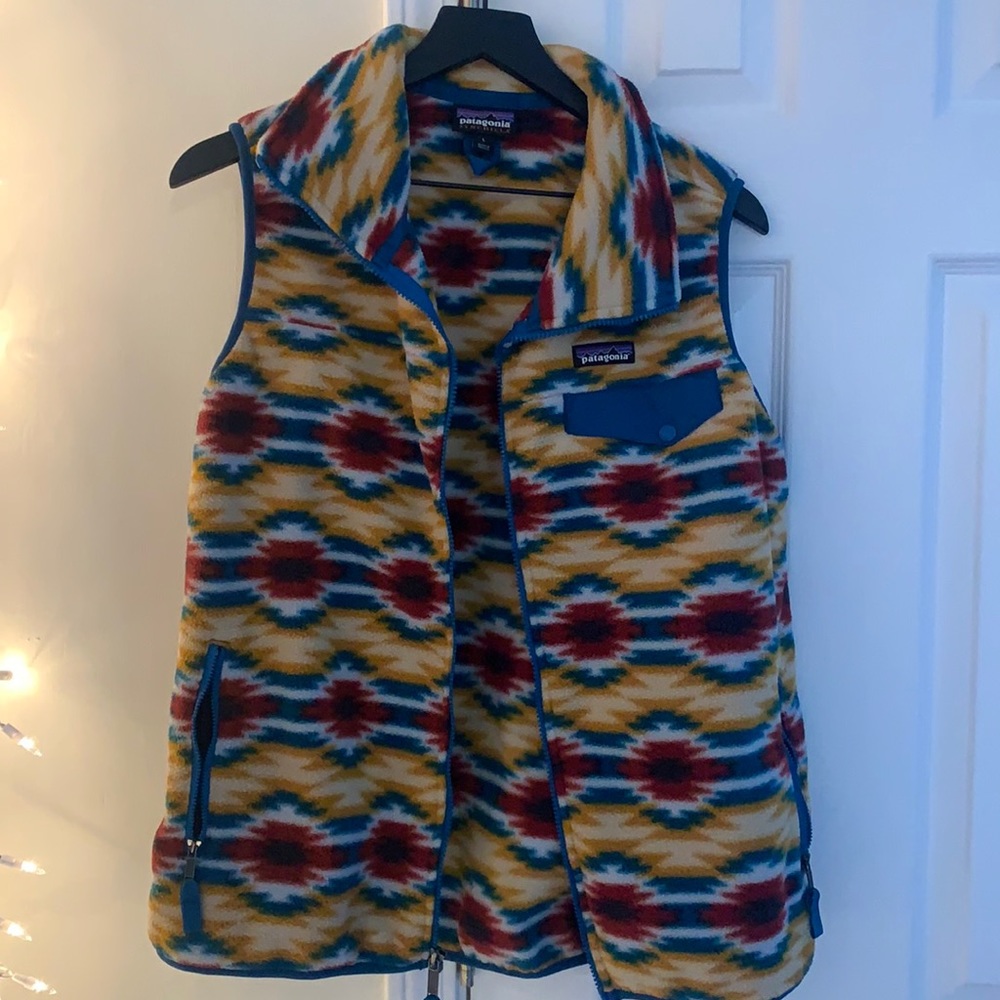 Patagonia multi-colored vest (L)